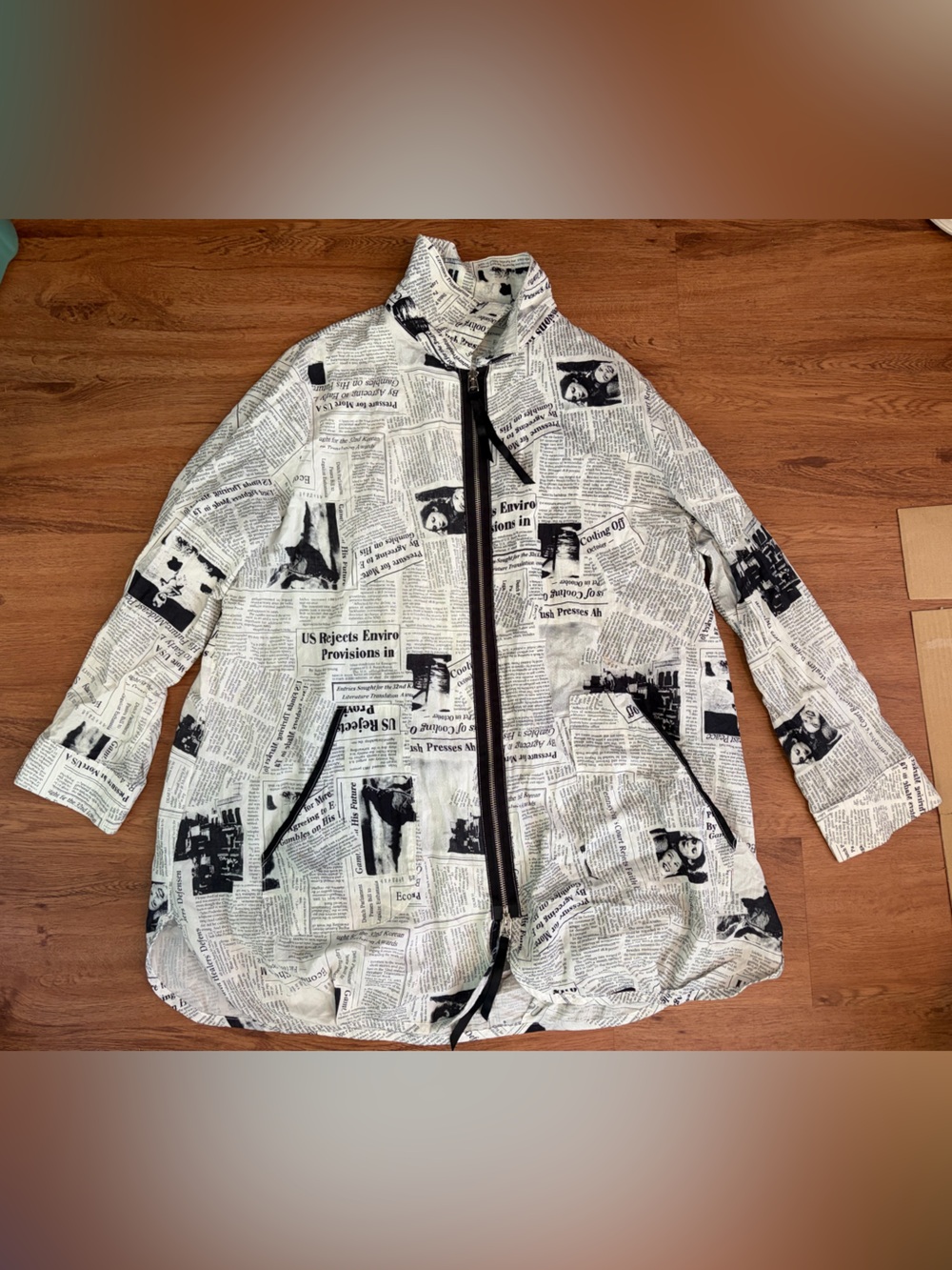 Women's Newspaper-Print Zip Front Trench Coat - Black & White